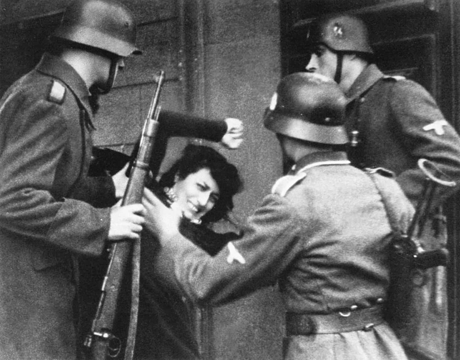 Anna_Magnani_Pina_Roma_citta_aperta_Rome_ville_ouverte_Roberto_Rossellini_1945