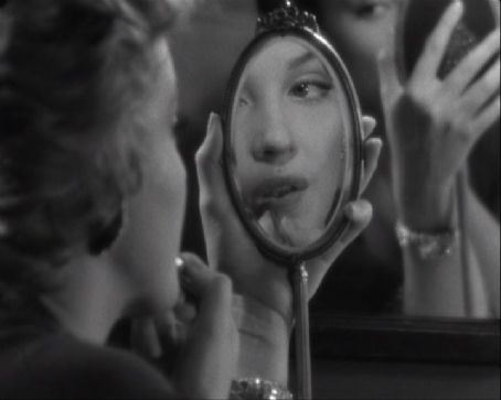 Don’t Bother to Knock (Os Meus Lábios Queimam, 1952) de Roy Ward Baker