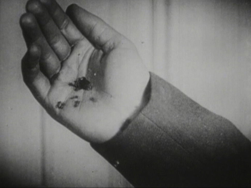 Un chien andalou (Um Cão Andaluz, 1929) de Luis Buñuel