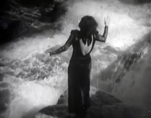 La mujer del puerto (1934) de Arcady Boytler e Raphael J. Sevilla