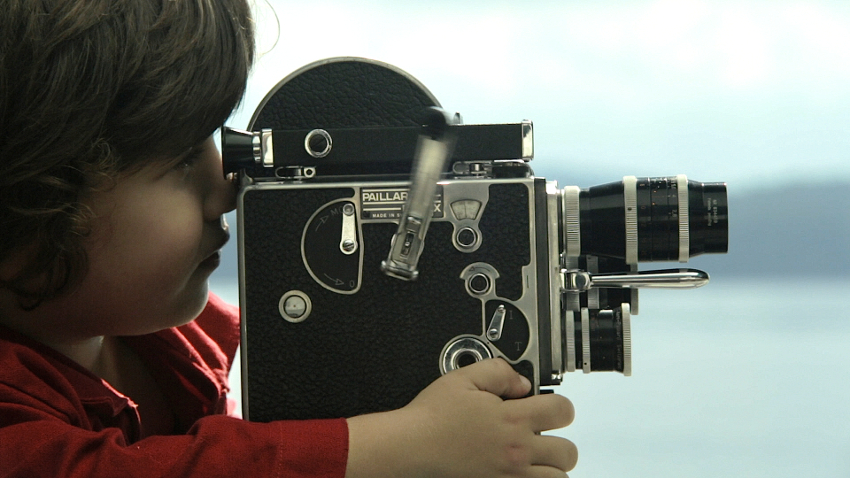 Outubro Acabou (2015) de Karen Akerman e Miguel Seabra Lopes